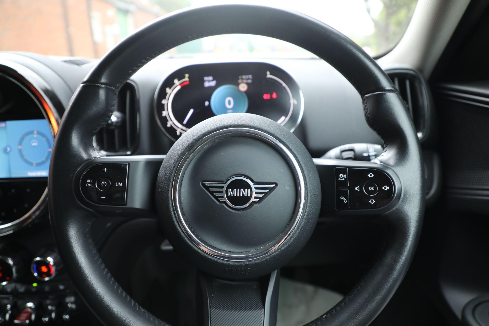 Large vehicle image